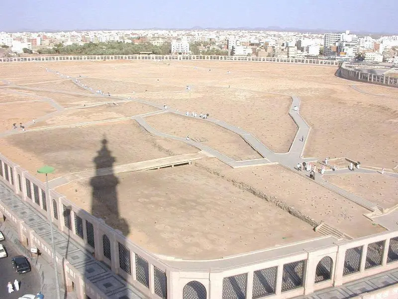 Present-day Al-Baqi Cemetery (courtesy:duas.org)